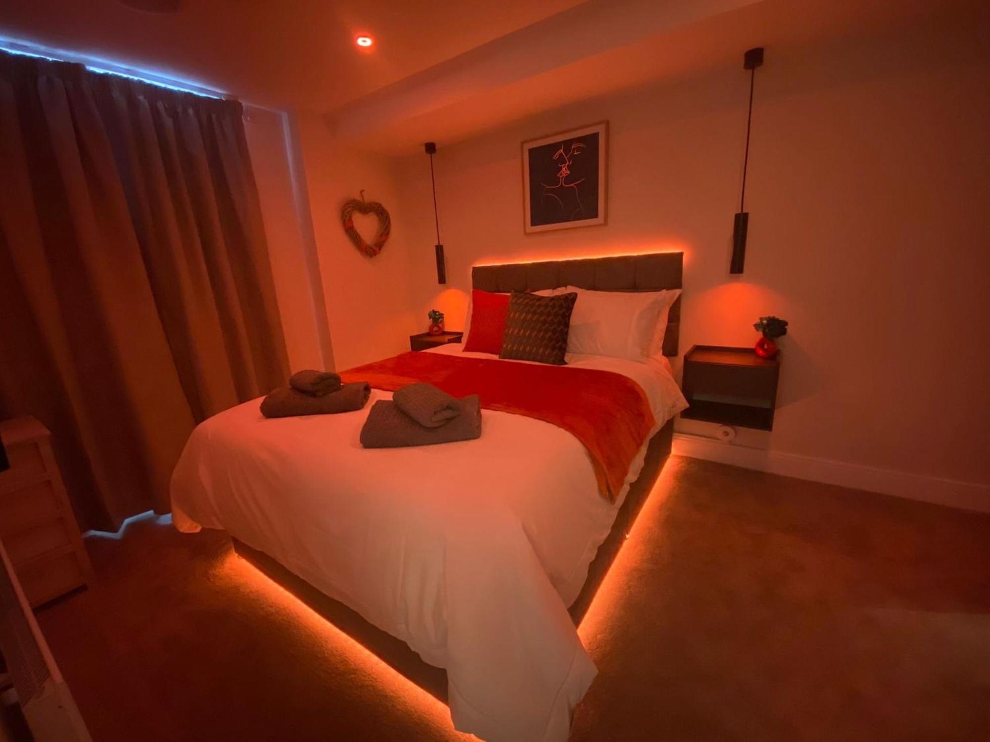 Luxury 1 Bedroom Apartment - Rock Mill 14 Stony Middleton Kültér fotó